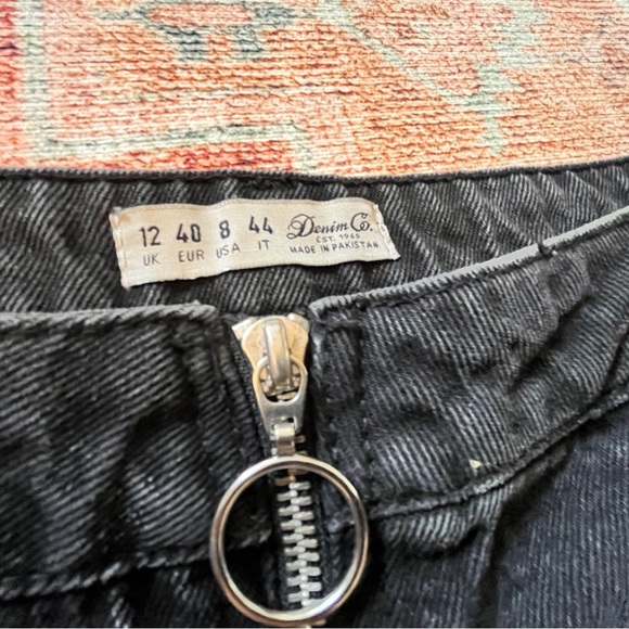 Black Washed Denim Skirt with Ring Zipper - Picture 3 of 3